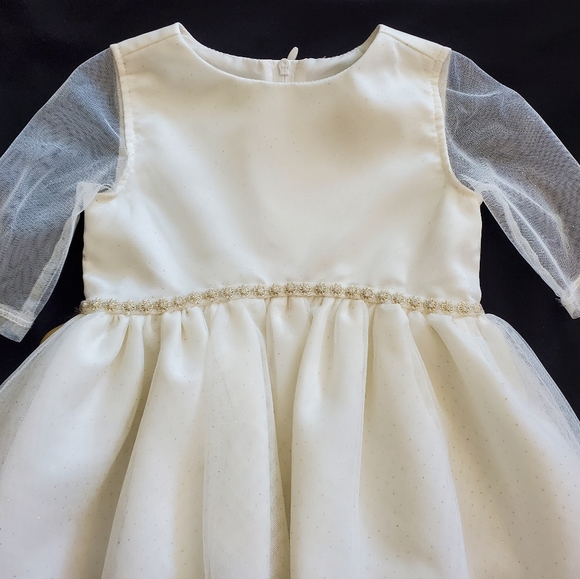Little Angels 2T Girls Dress - Picture 2 of 5
